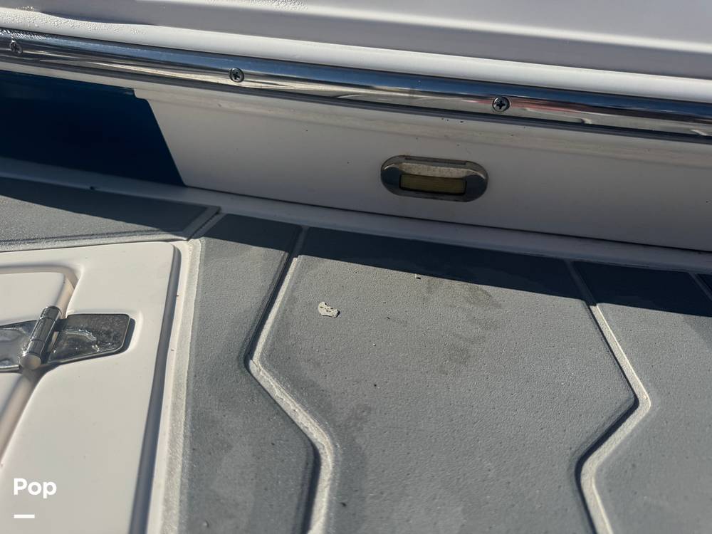 Slide: The Image of Regal 2300 Bowrider 2021 - 15025499