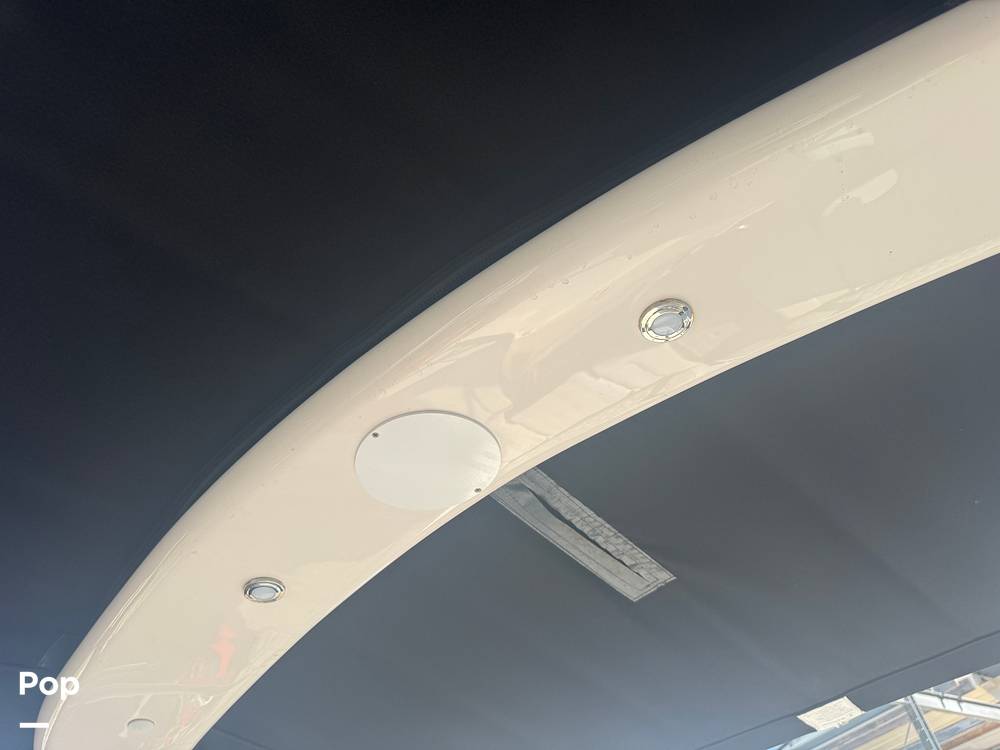 Slide: The Image of Regal 2300 Bowrider 2021 - 15025508