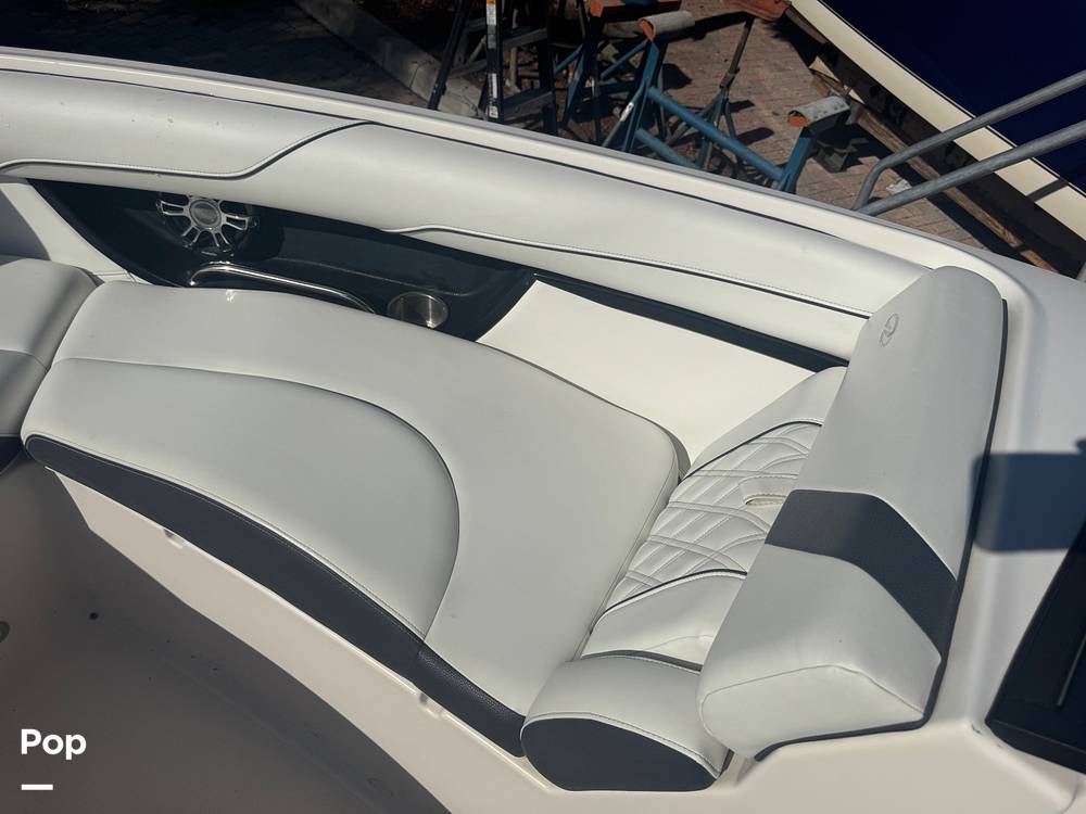 Slide: The Image of Regal 2300 Bowrider 2021 - 15025528