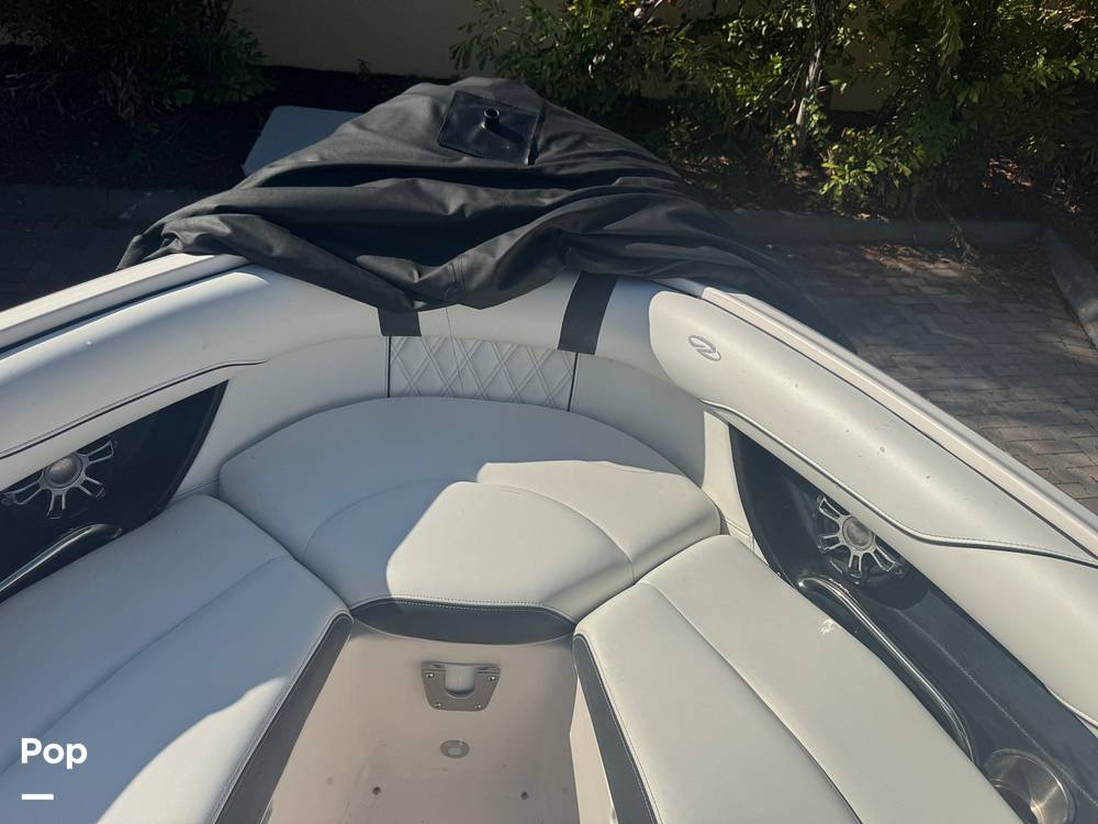 Slide: The Image of Regal 2300 Bowrider 2021 - 15025530