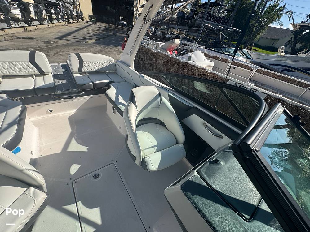 Slide: The Image of Regal 2300 Bowrider 2021 - 15025567