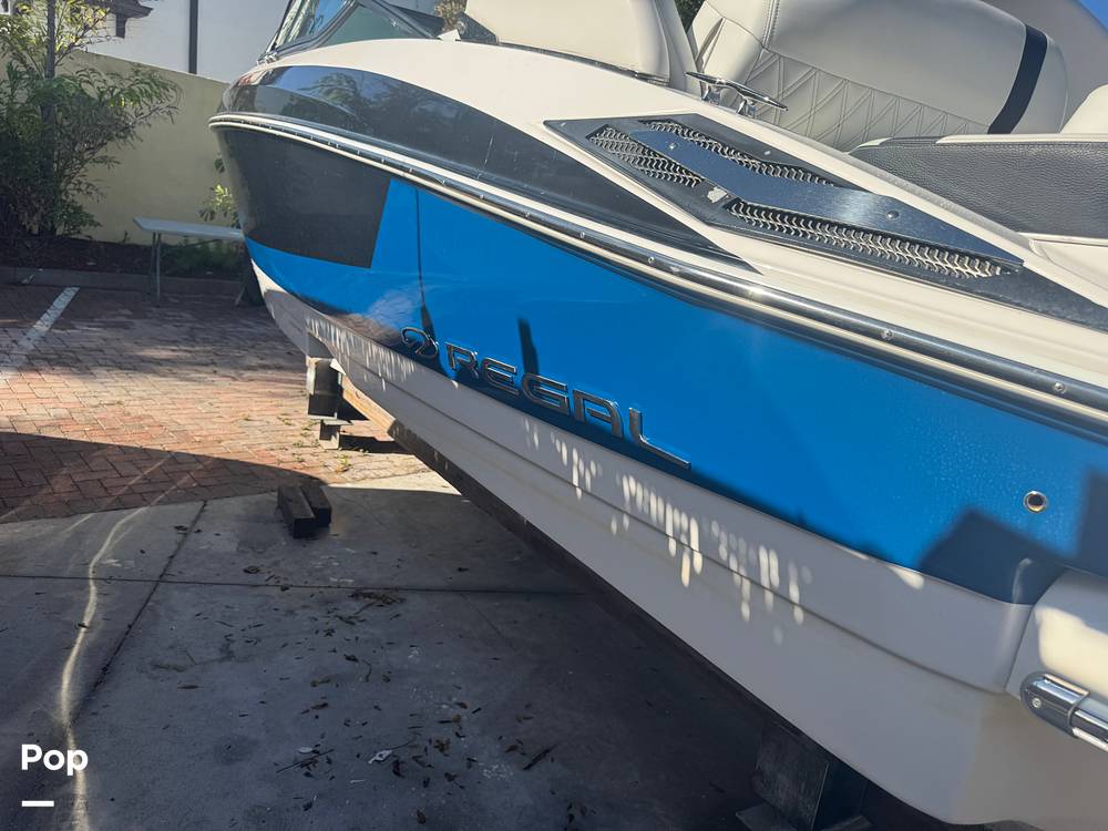 Slide: The Image of Regal 2300 Bowrider 2021 - 15025591