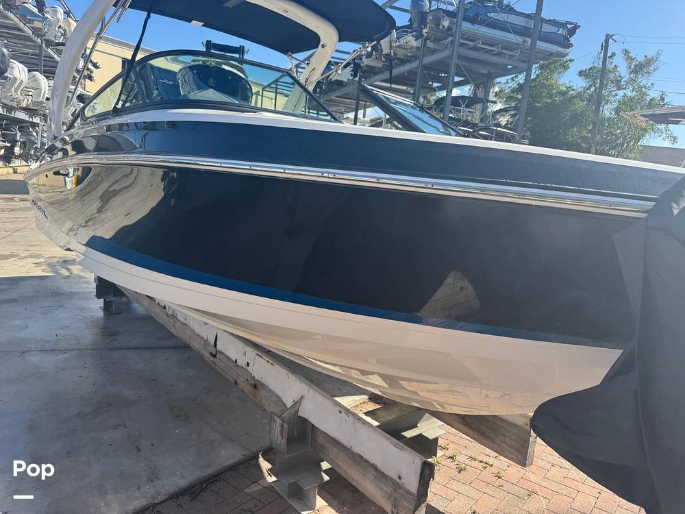 Slide: The Image of Regal 2300 Bowrider 2021 - 15025597