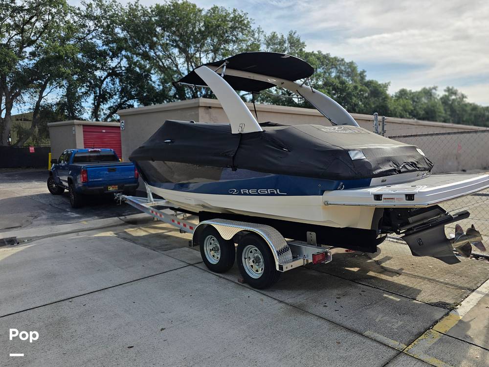 Slide: The Image of Regal 2300 Bowrider 2021 - 15573414