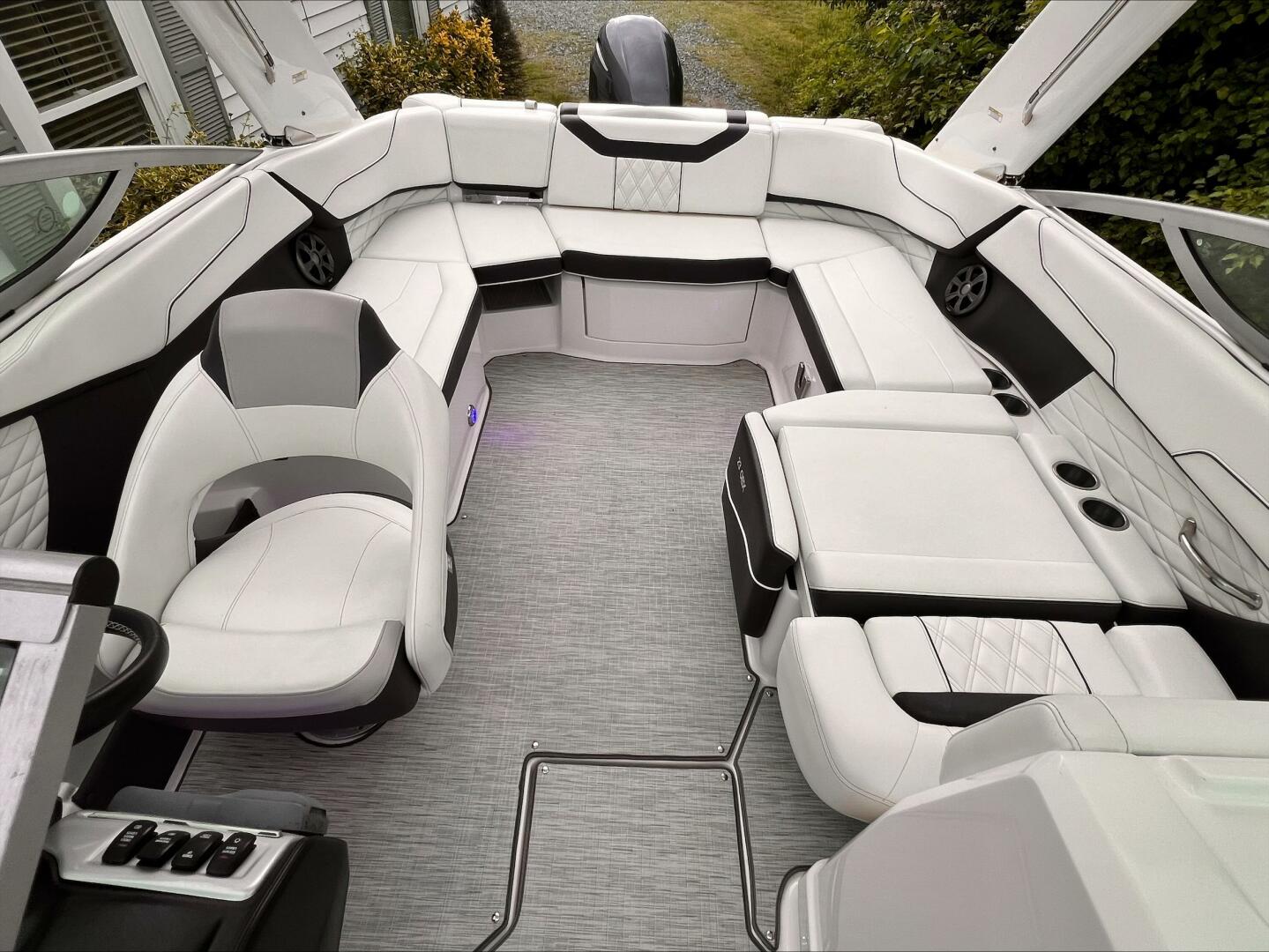 Slide: The Image of Regal 23 OBX 2019 - 5326567