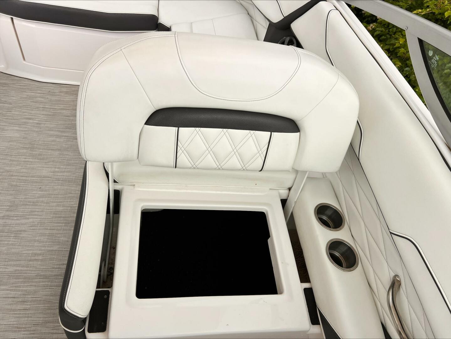 Slide: The Image of Regal 23 OBX 2019 - 5326741