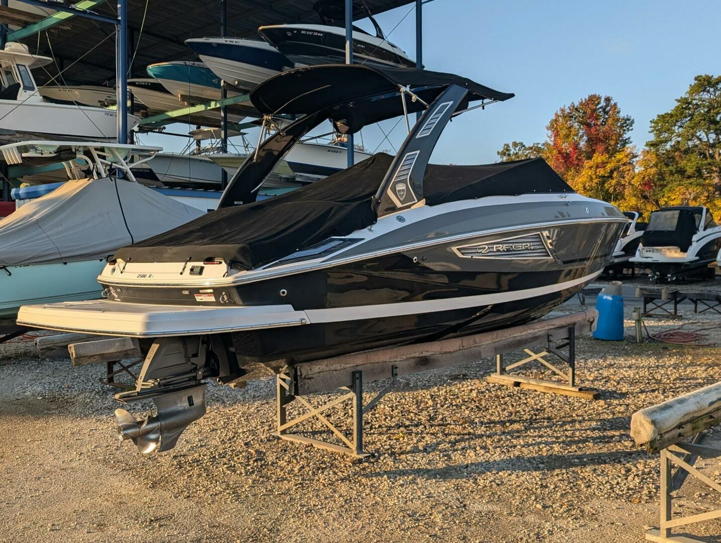 Slide: The Image of Regal 2500 RX Bowrider 2017 - 2