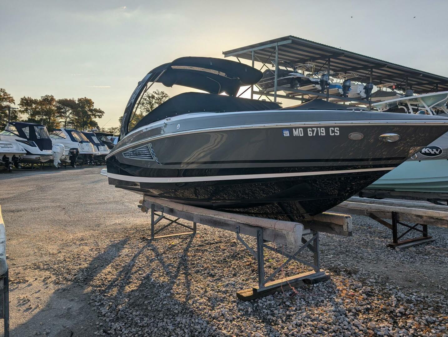 Slide: The Image of Regal 2500 RX Bowrider 2017 - 3