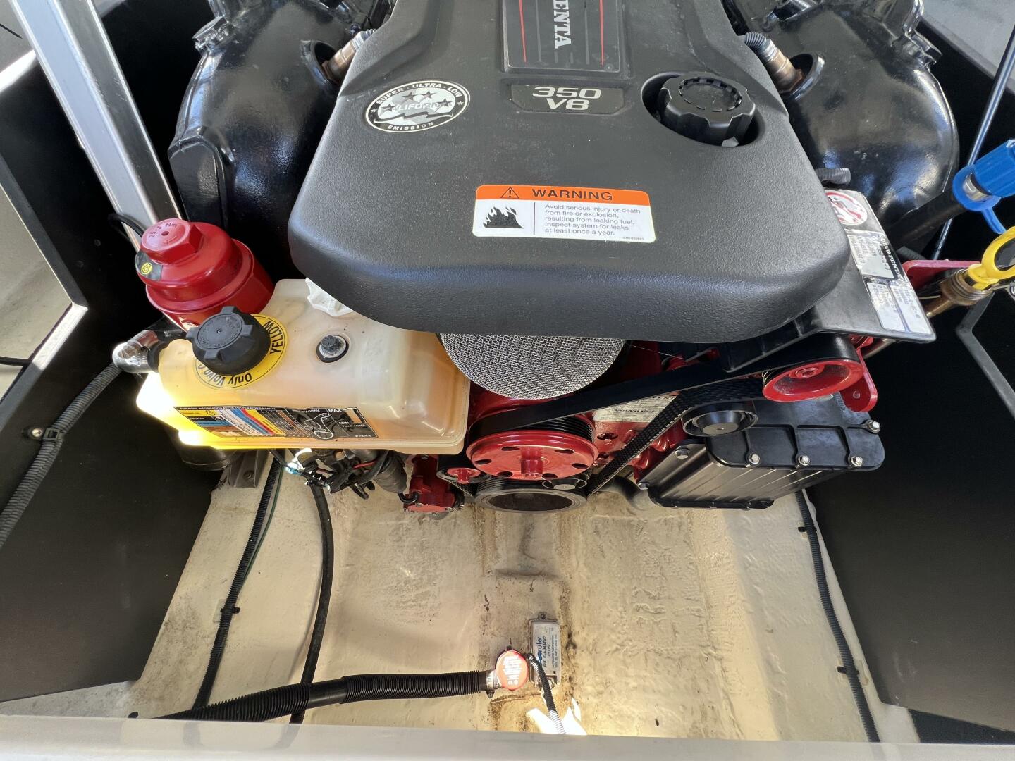 Slide: The Image of Regal 2500 RX Bowrider 2017 - 5157979