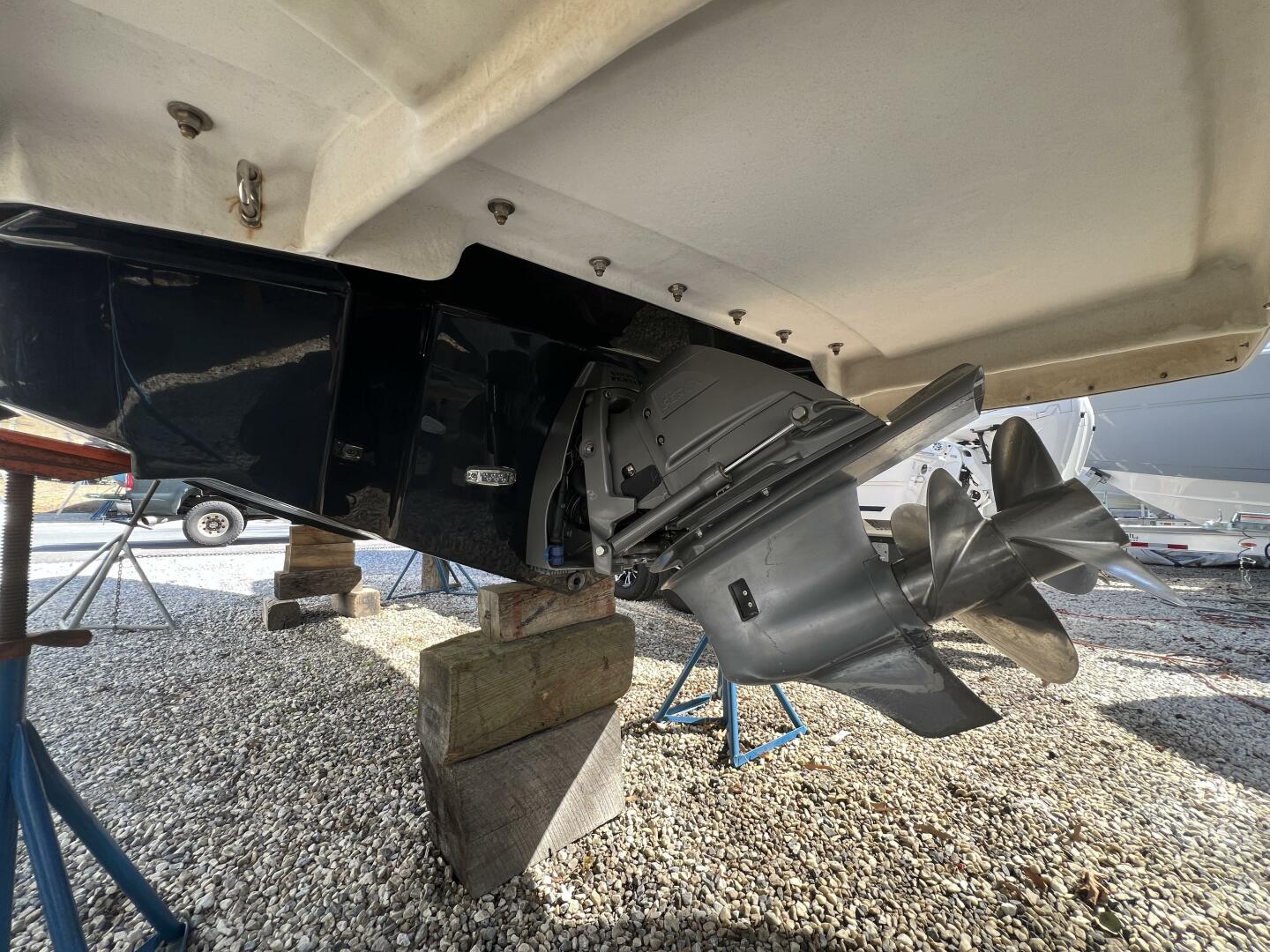 Slide: The Image of Regal 2500 RX Bowrider 2017 - 5158000