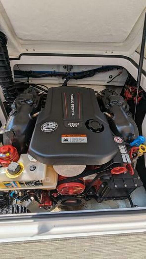 Slide: The Image of Volvo Penta Engine 2018 Regal 26 FasDeck with a Volvo Penta Sterndrive Engine - 5234449