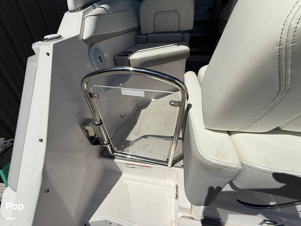 Slide: The Image of Regal 26 XO 2020 - 15315333