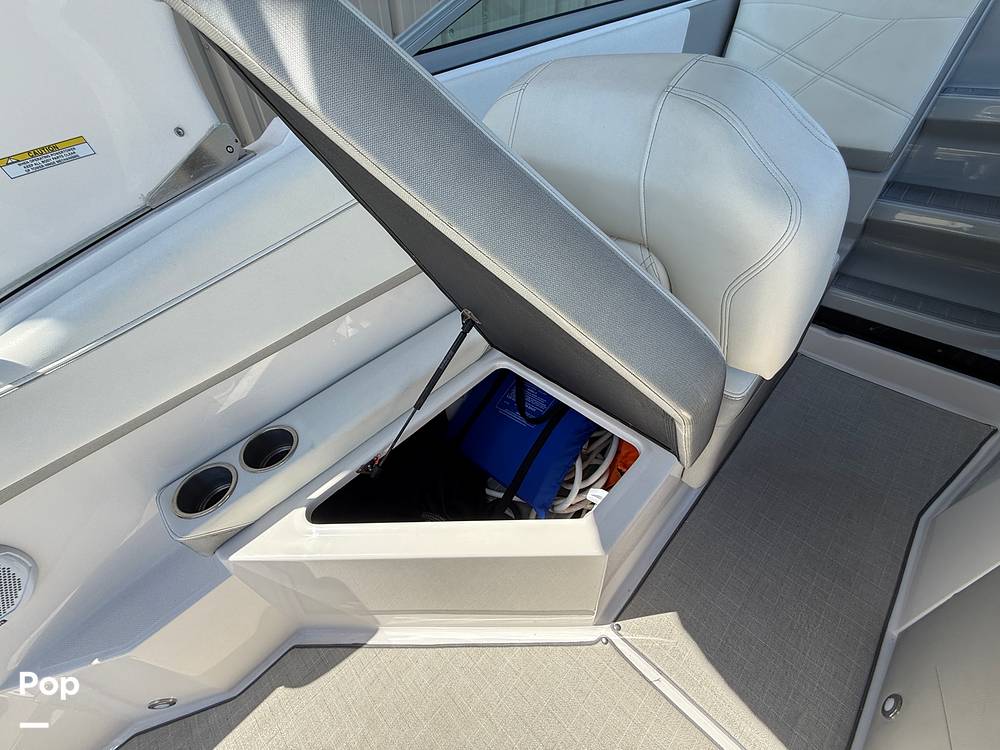 Slide: The Image of Regal 26 XO 2020 - 15315337