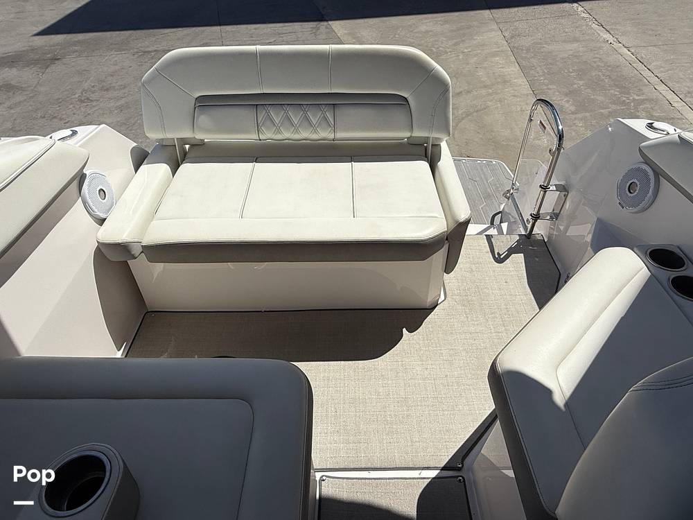 Slide: The Image of Regal 26 XO 2020 - 15315342