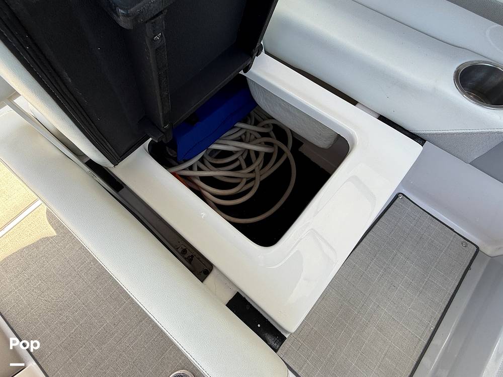 Slide: The Image of Regal 26 XO 2020 - 15315352