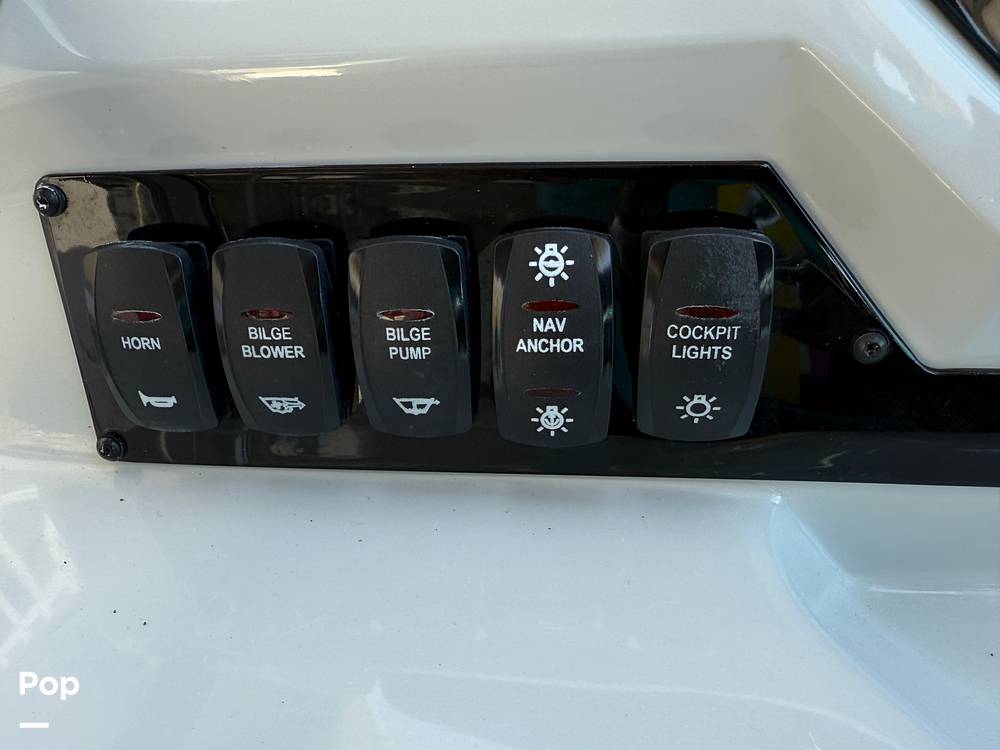 Slide: The Image of Regal 26 XO 2020 - 15315361