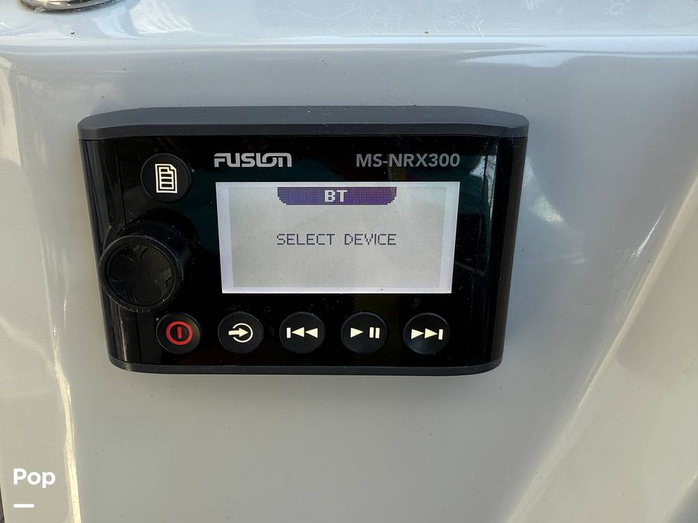 Slide: The Image of Regal 26 XO 2020 - 15315367