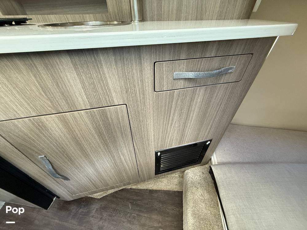 Slide: The Image of Regal 26 XO 2020 - 15315405