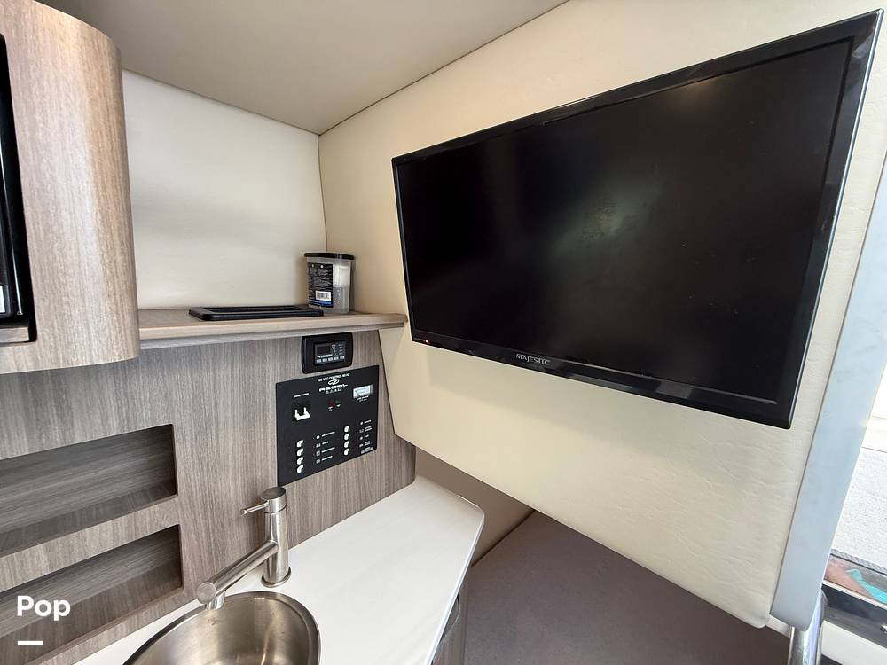 Slide: The Image of Regal 26 XO 2020 - 15315411