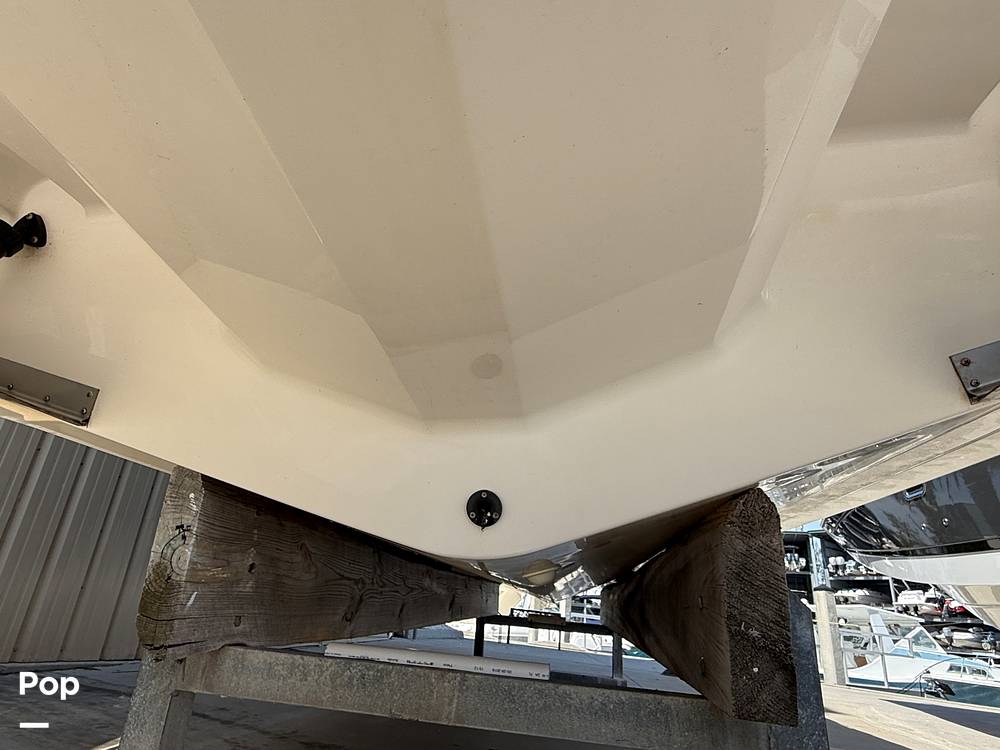 Slide: The Image of Regal 26 XO 2020 - 15315487