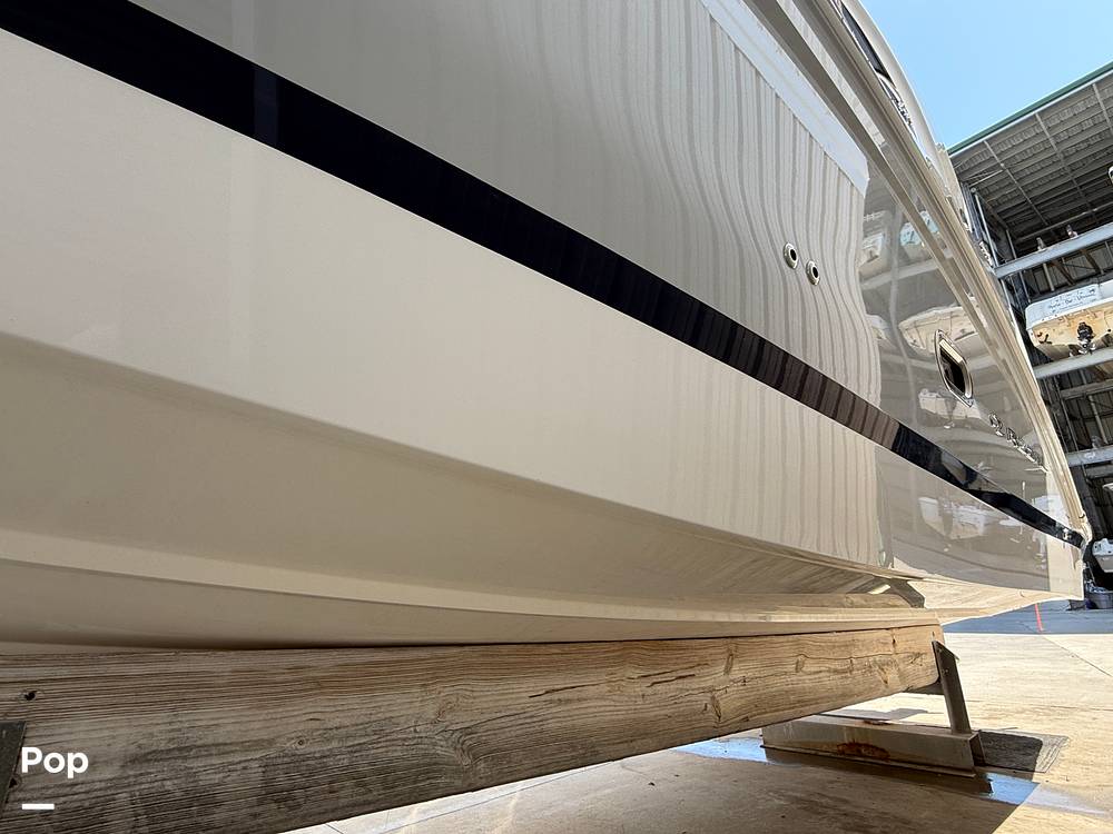 Slide: The Image of Regal 26 XO 2020 - 15315505