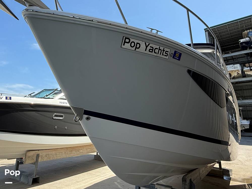 Slide: The Image of Regal 26 XO 2020 - 15315509
