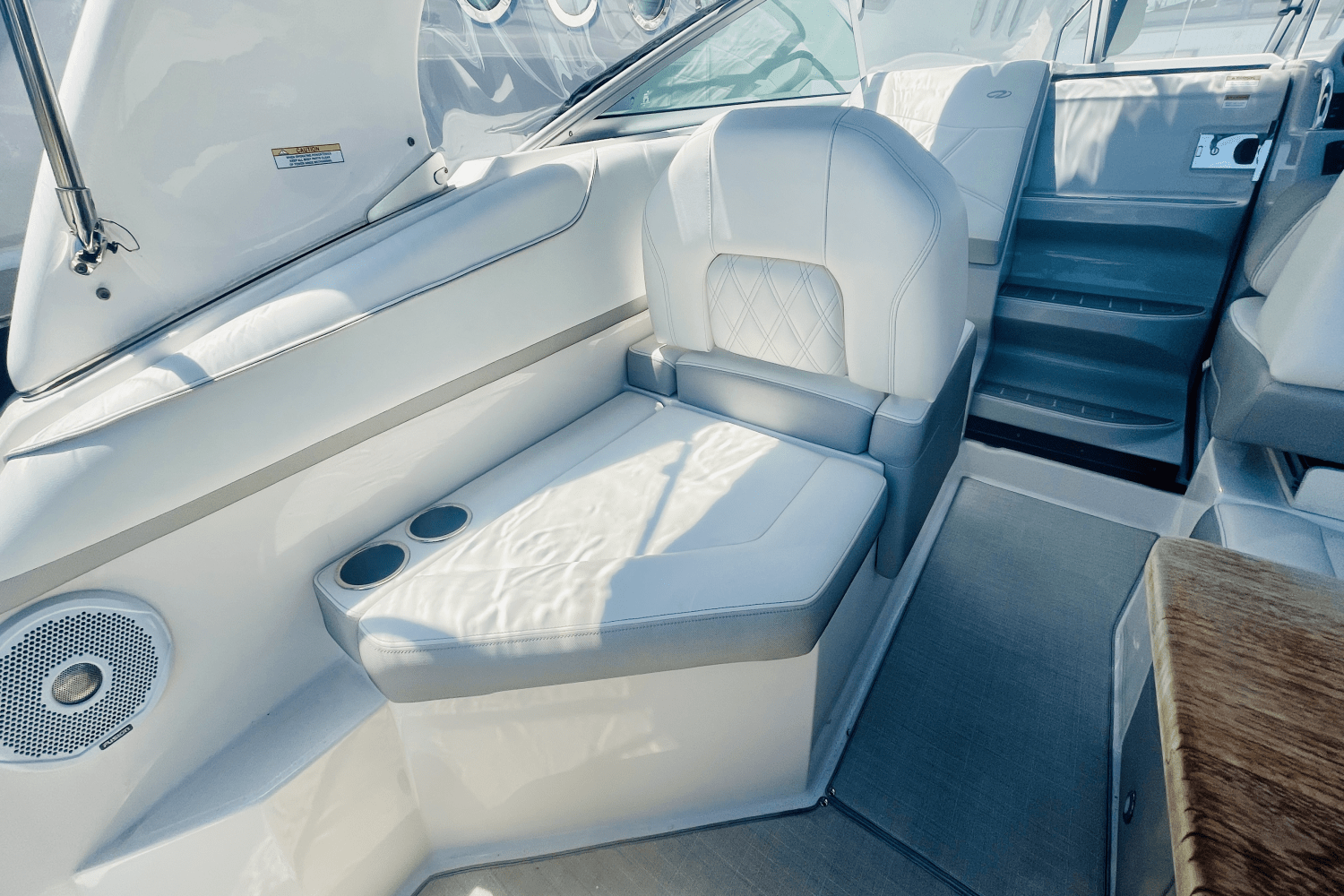 Slide: The Image of Regal 26 XO 2020 - 33