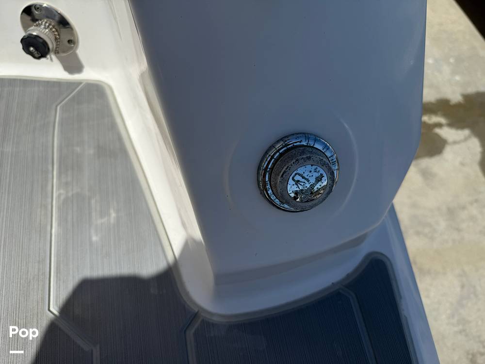 Slide: The Image of Regal 26 XO 2020 - 15315330