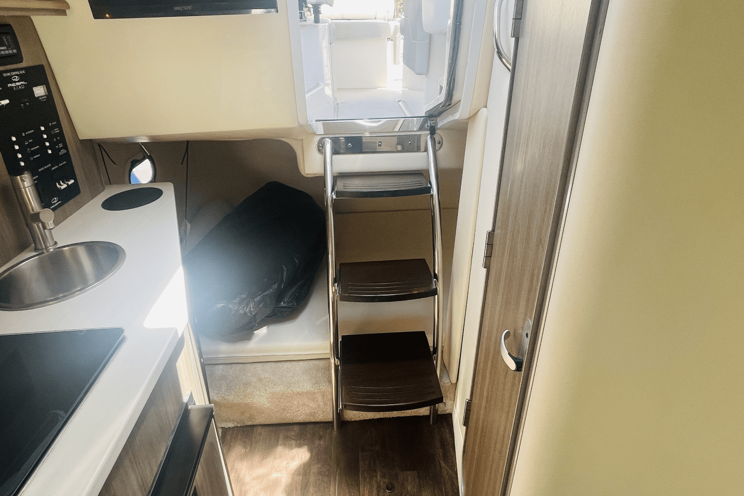 Slide: The Image of Regal 26 XO 2020 - 48