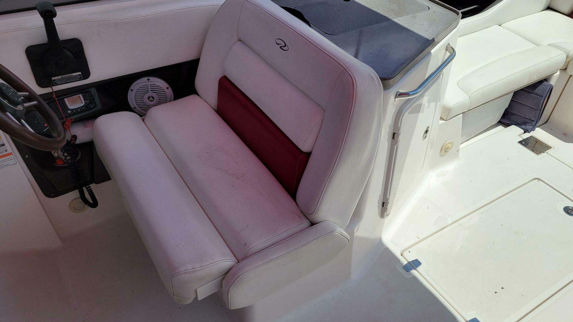 Slide: The Image of Regal 2700 Bowrider 2007 - 4066196