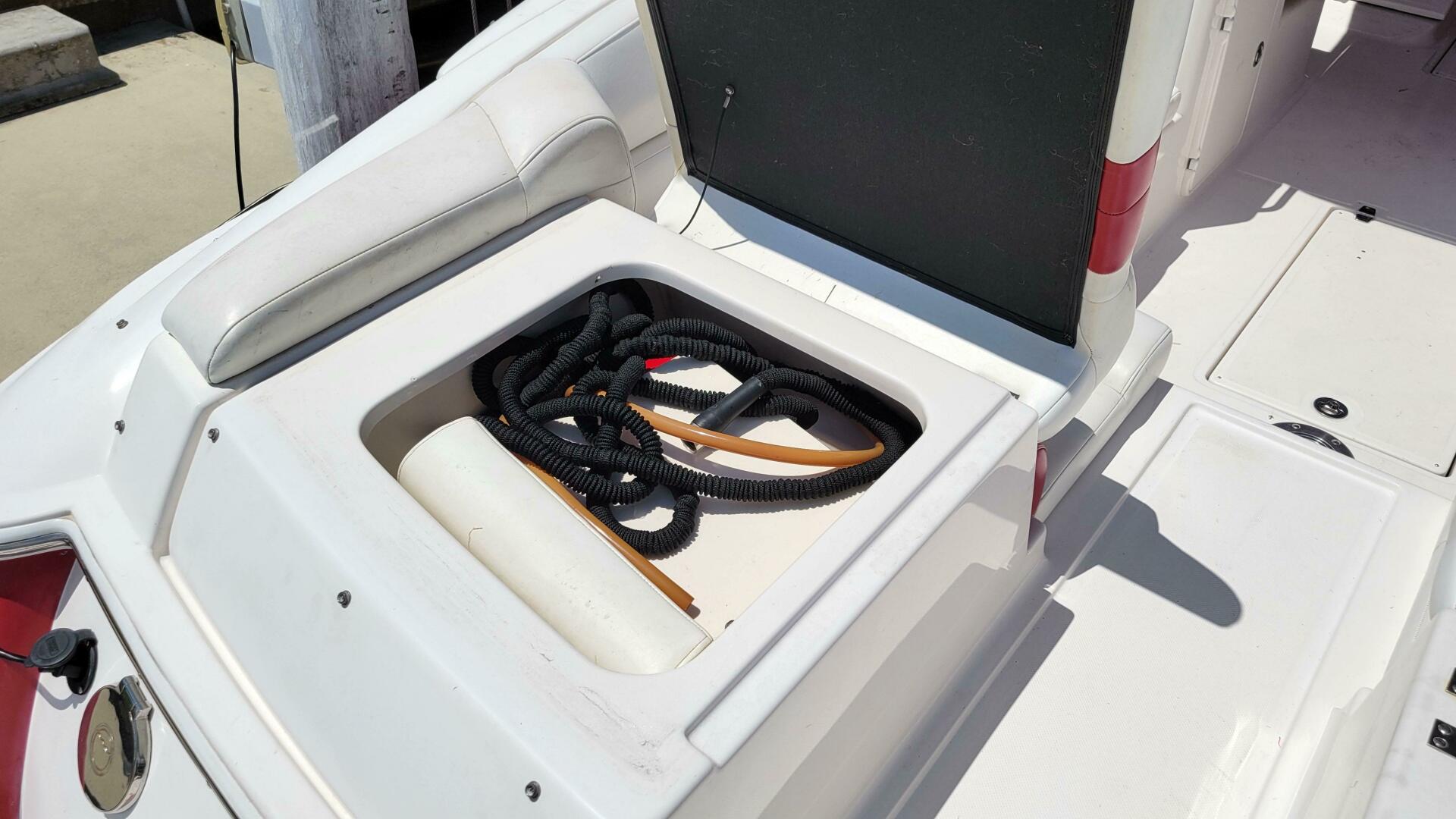 Slide: The Image of Regal 2700 Bowrider 2007 - 4066215