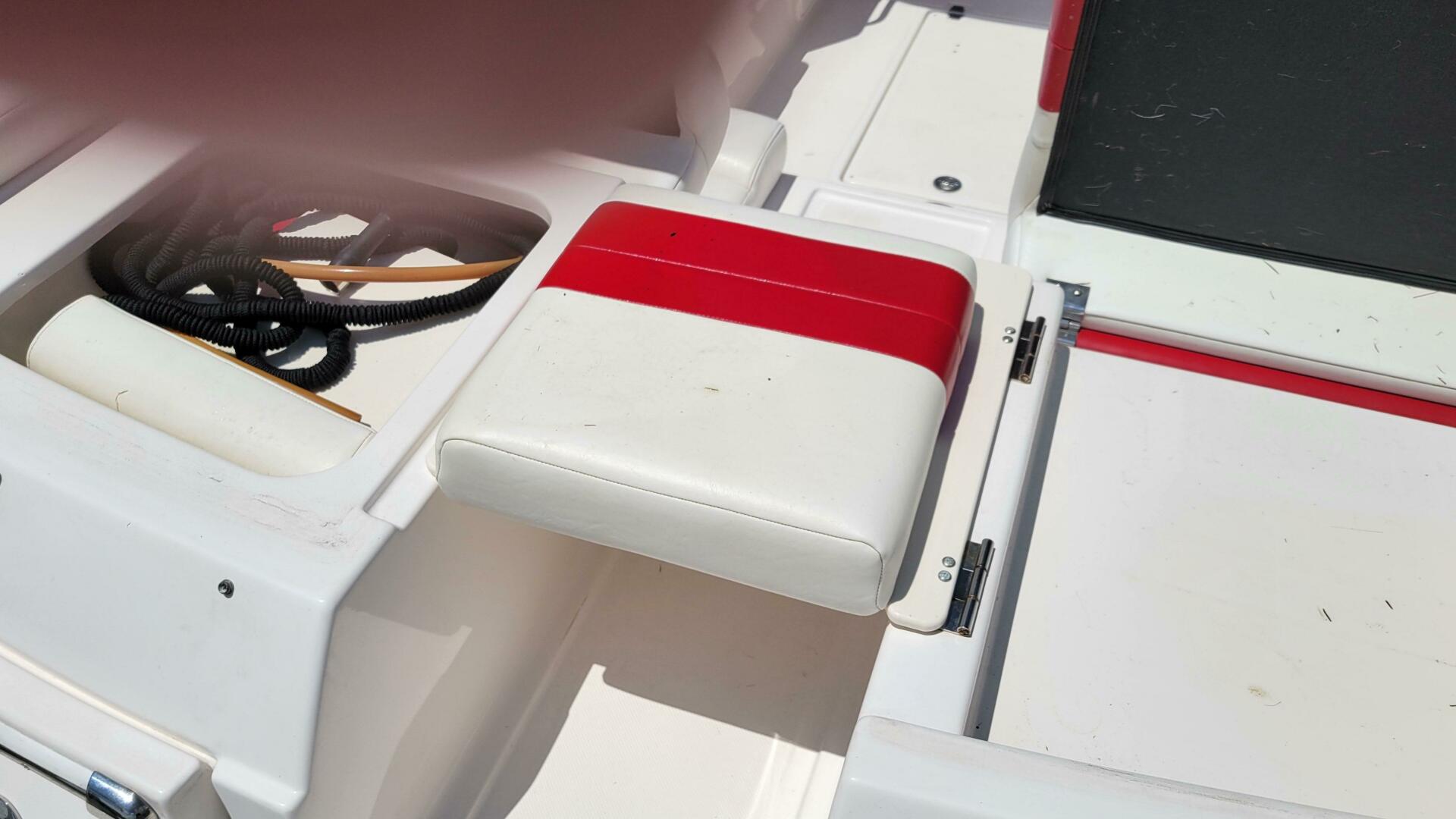 Slide: The Image of Regal 2700 Bowrider 2007 - 4066216