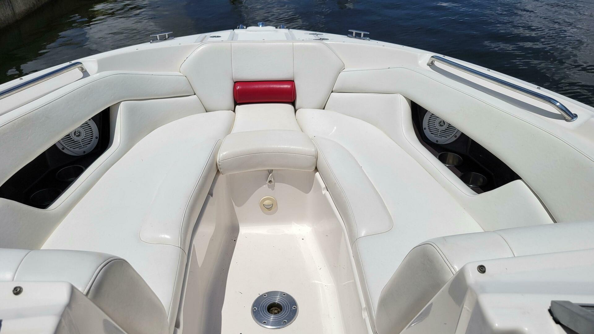 Slide: The Image of Regal 2700 Bowrider 2007 - 4066237