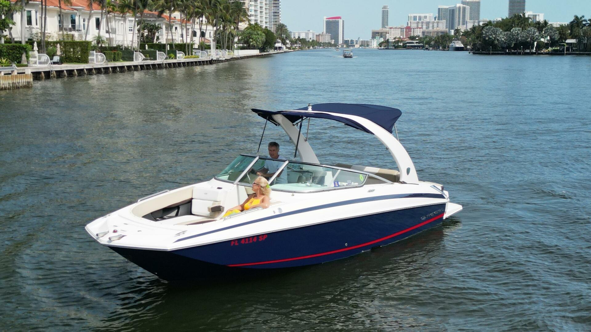 Slide: The Image of Regal 2700 Bowrider 2014 - 4369715