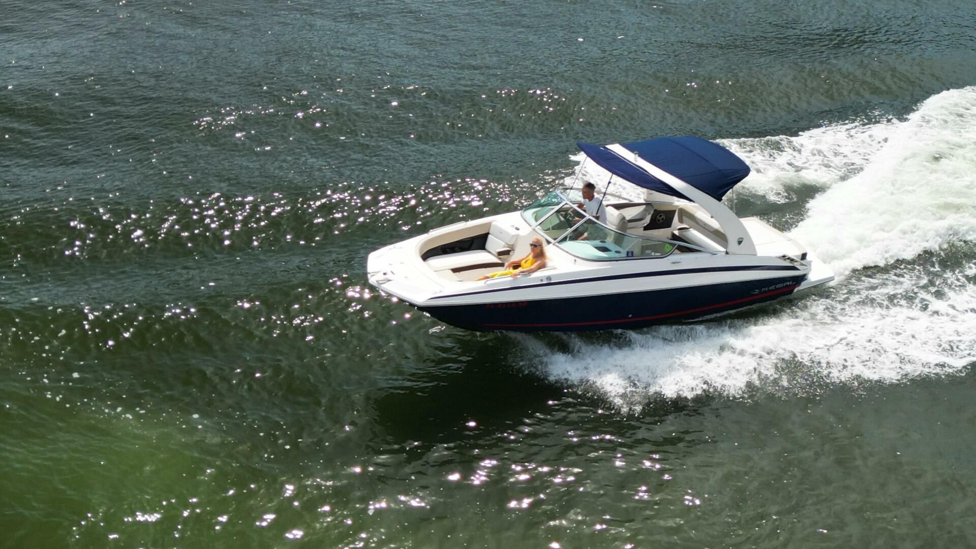 Slide: The Image of Regal 2700 Bowrider 2014 - 4369724