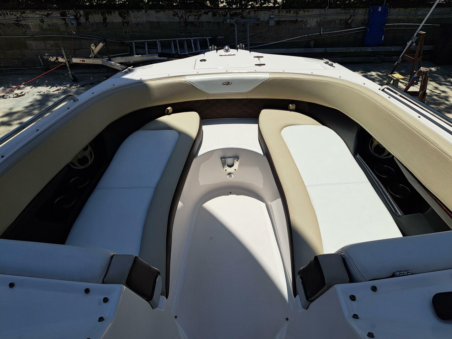 Slide: The Image of Regal 2700 Bowrider 2014 - 4369747