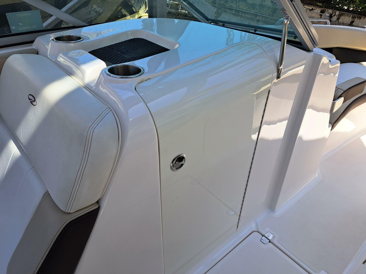 Slide: The Image of Regal 2700 Bowrider 2014 - 4369765