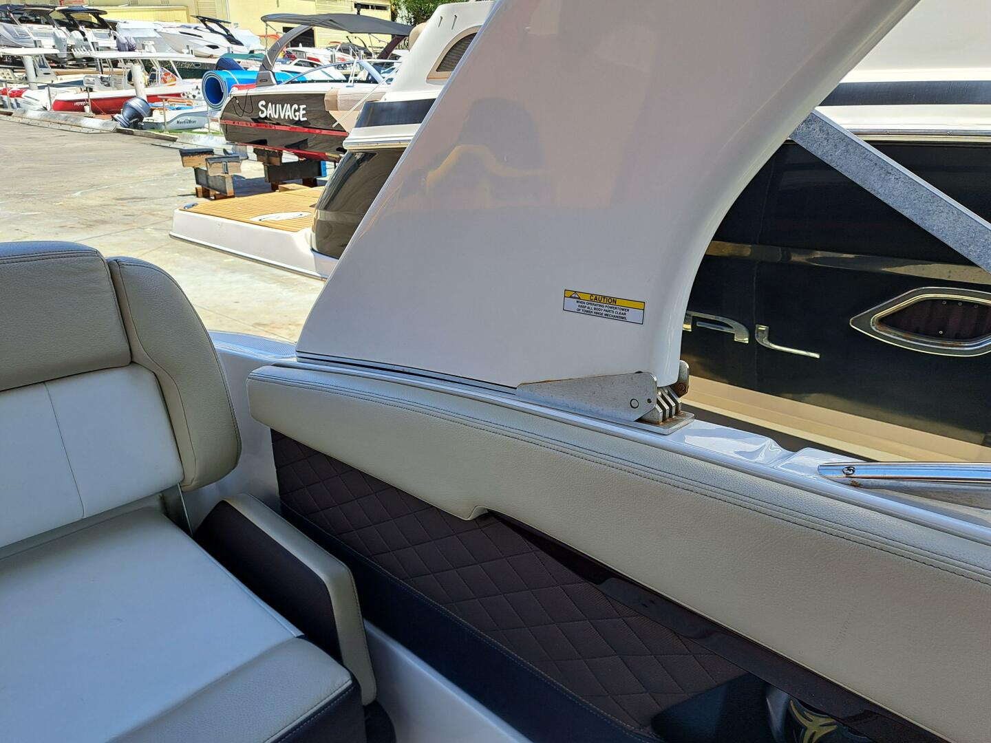 Slide: The Image of Regal 2700 Bowrider 2014 - 4369767