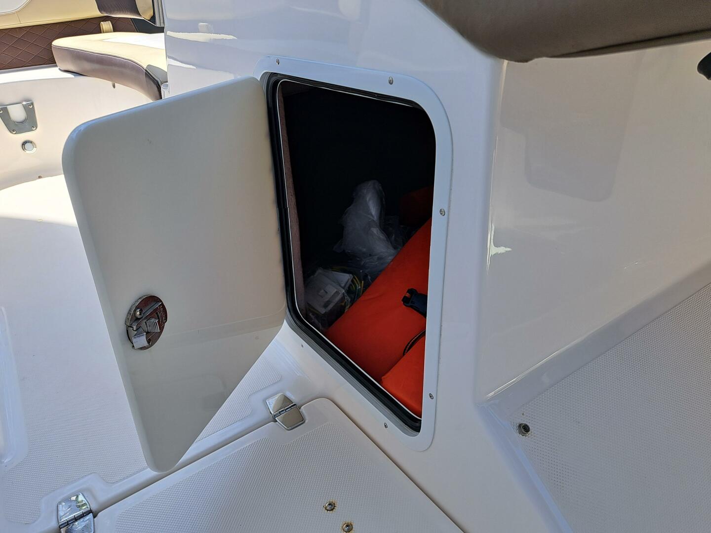 Slide: The Image of Regal 2700 Bowrider 2014 - 4369771