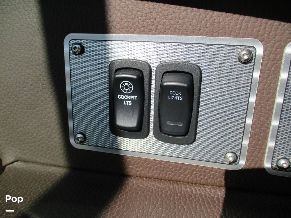 Slide: The Image of Regal 2800 2016 - 15310685