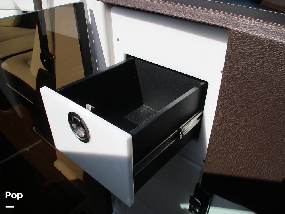 Slide: The Image of Regal 2800 2016 - 15310708