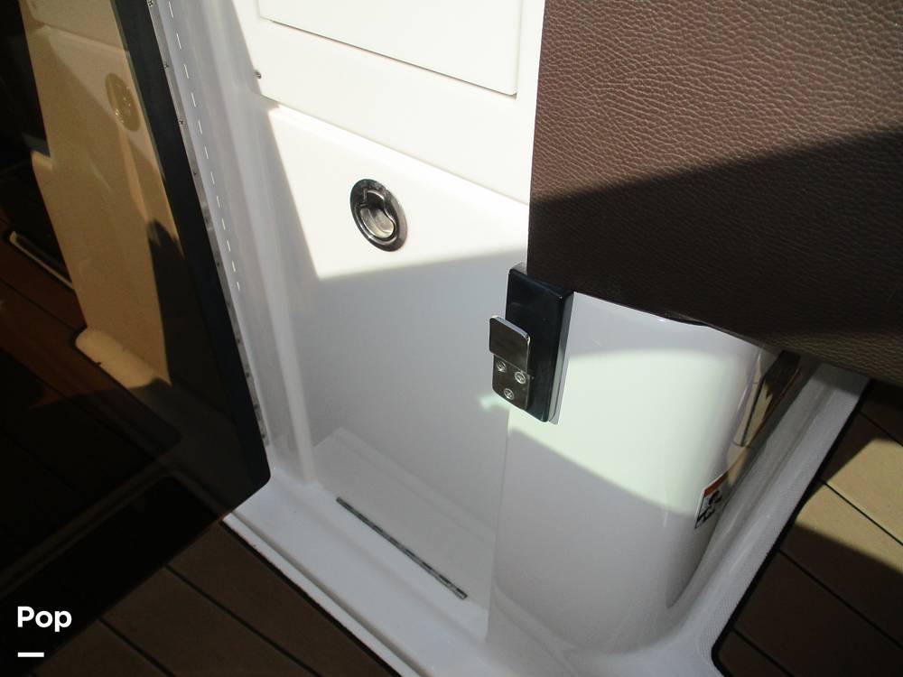 Slide: The Image of Regal 2800 2016 - 15310710