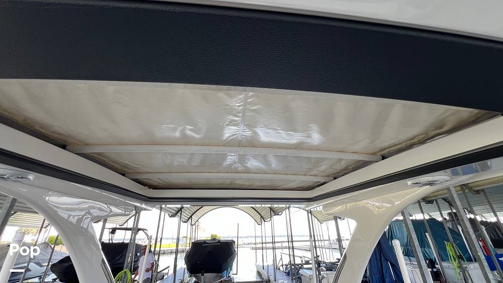 Slide: The Image of Regal 2800 2020 - 15770693