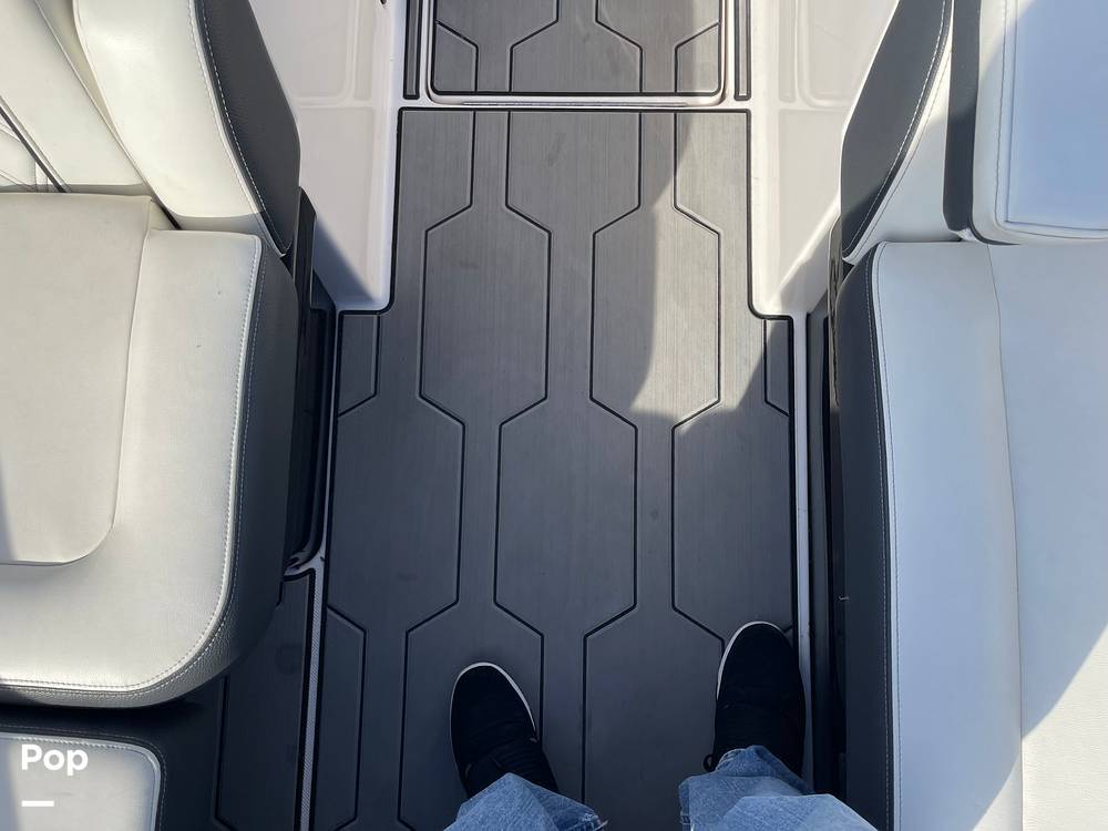 Slide: The Image of Regal 2800 2021 - 15064654