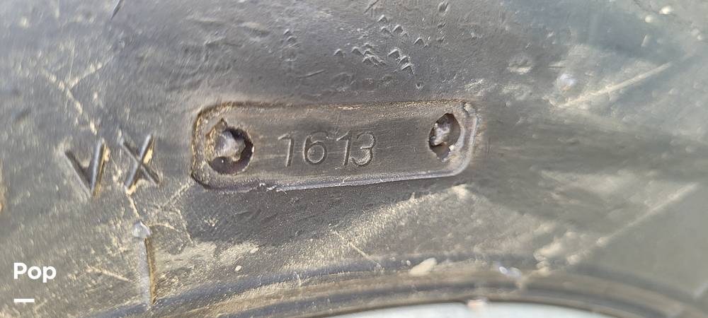 Slide: The Image of Tire Date Code - 15529065