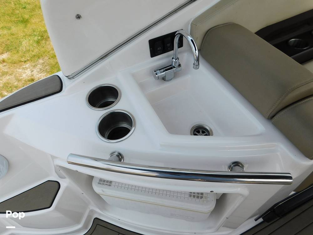 Slide: The Image of Sink - Cockpit - 15529034