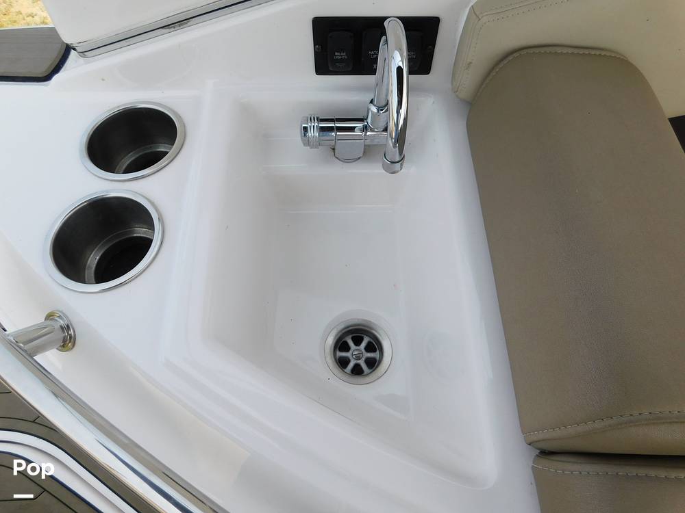 Slide: The Image of Sink - Cockpit - 15529035