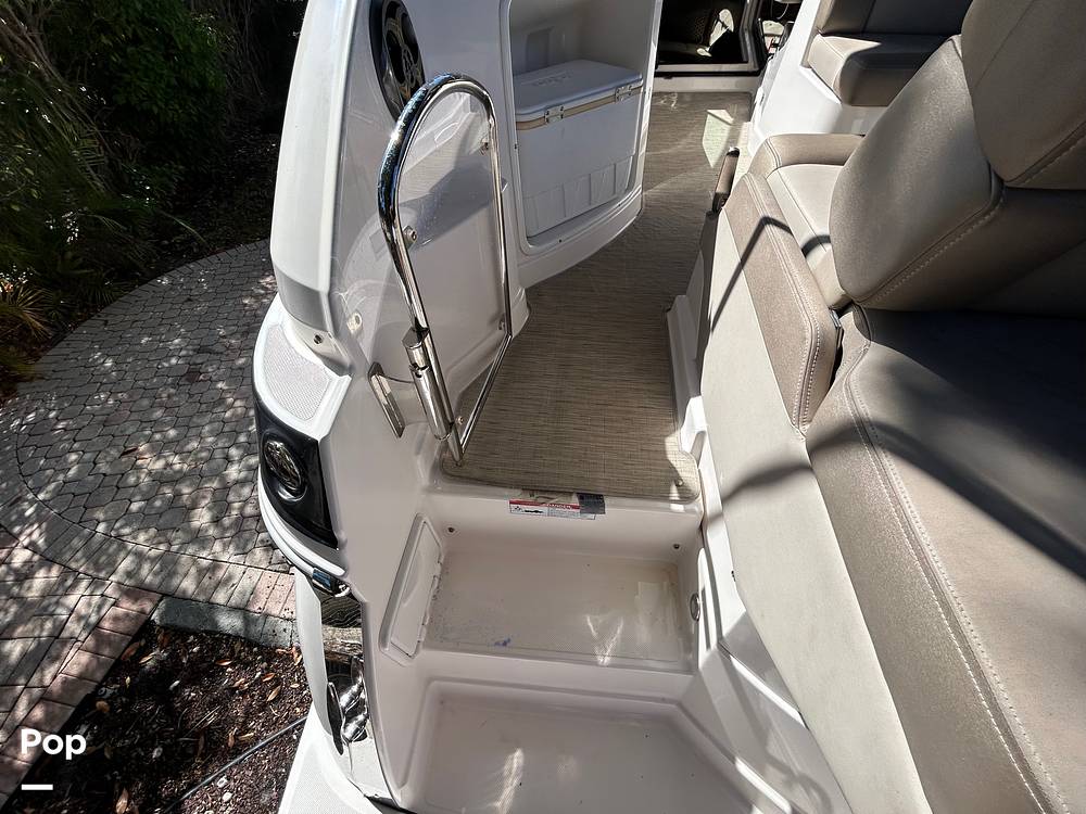 Slide: The Image of Regal 28 Express 2015 - 15156580