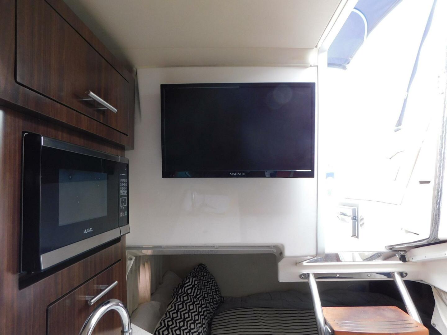 Slide: The Image of Regal 28 Express 2017 - 5034148