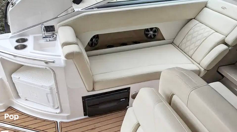 Slide: The Image of Cockpit Seating - 15333002